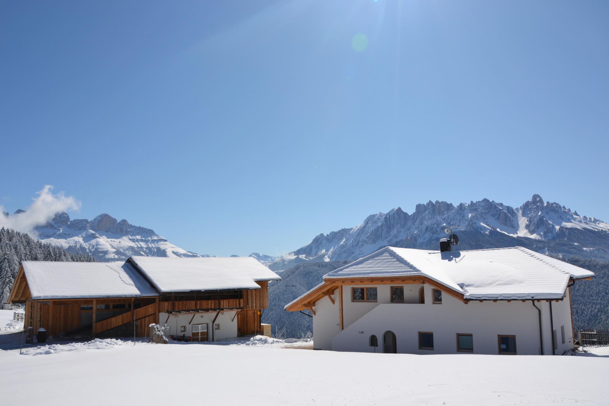 Montain farm Samer in winter